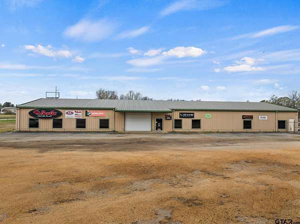 6 Acres of Commercial Land for Sale in Pittsburg, Texas