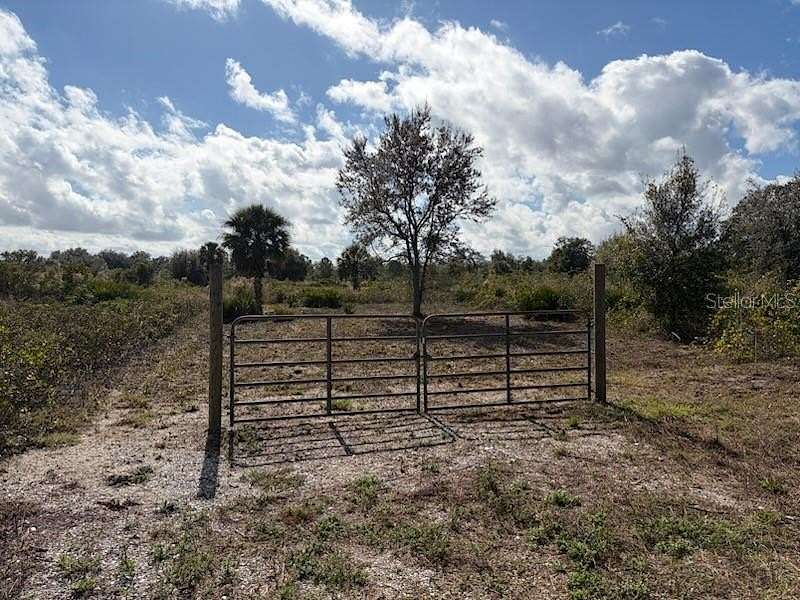 1.25 Acres of Residential Land for Sale in Okeechobee, Florida