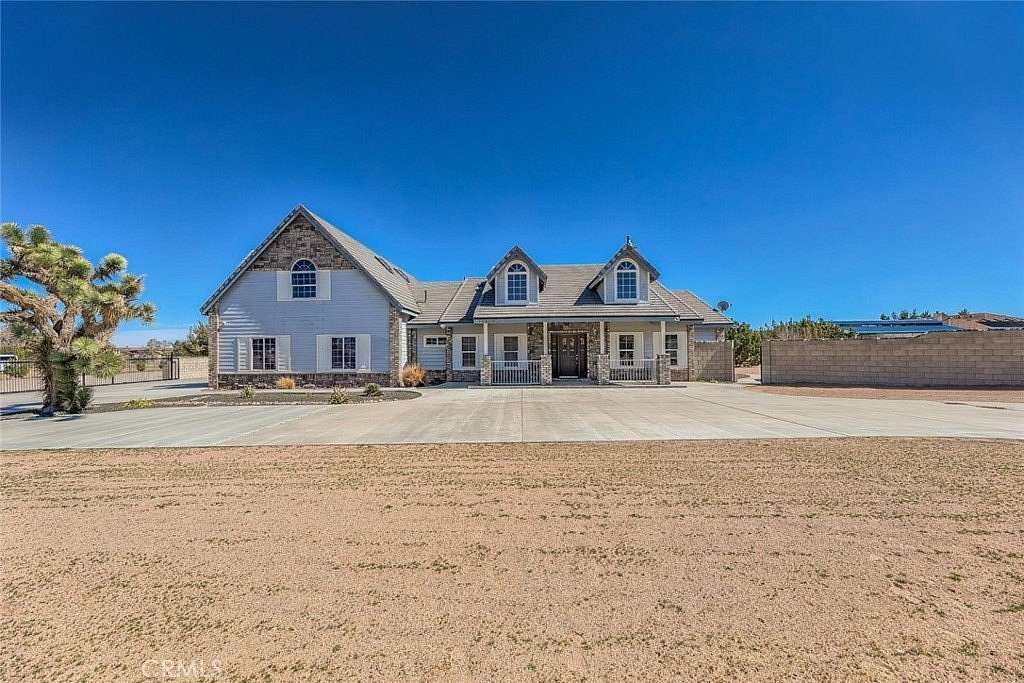 2.61 Acres of Land with Home for Sale in Palmdale, California