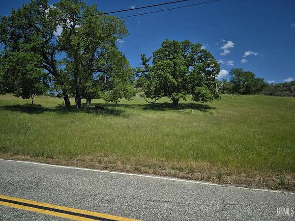 2.74 Acres of Residential Land for Sale in Tehachapi, California