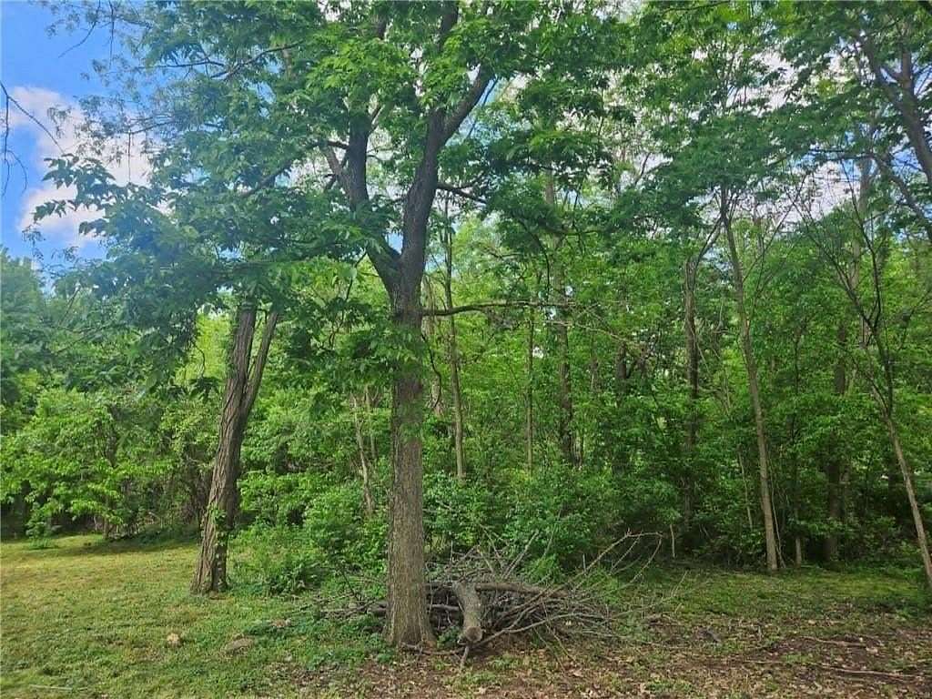 2.5 Acres of Residential Land for Sale in Sedalia, Missouri