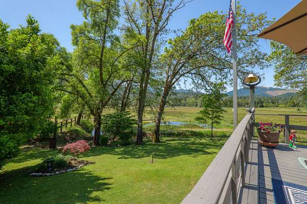 7.54 Acres of Land with Home for Sale in Grants Pass, Oregon