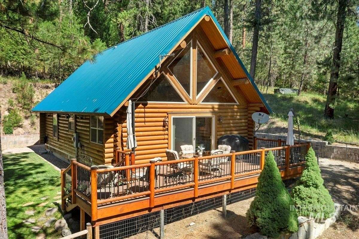 1.54 Acres of Land with Home for Sale in Garden Valley, Idaho