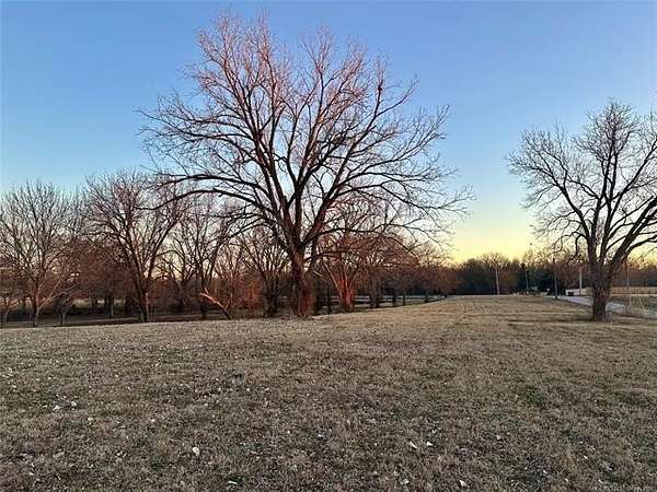 6 Acres of Land for Sale in Vinita, Oklahoma