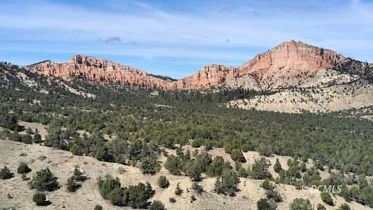 160 Acres of Land for Sale in Tropic, Utah