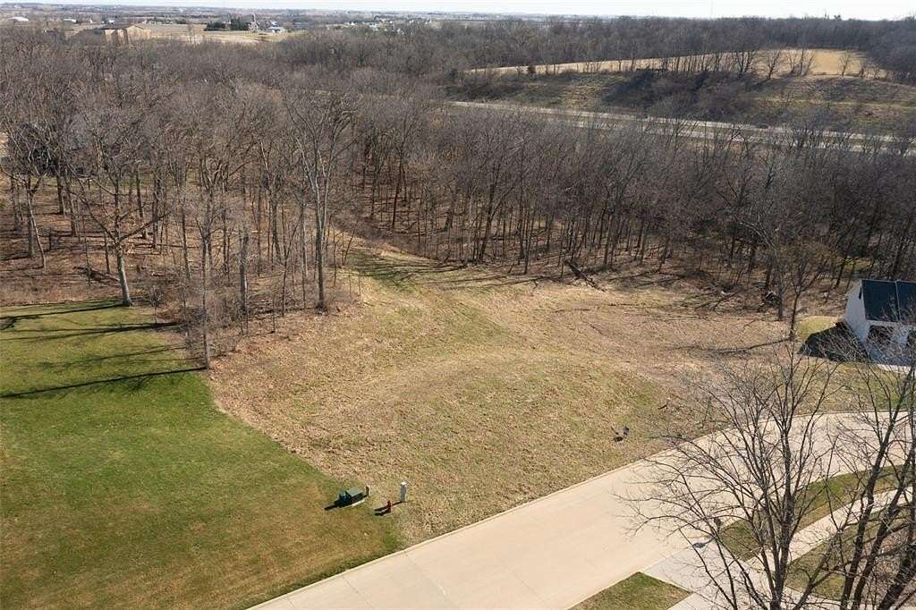 0.6 Acres of Residential Land for Sale in Hiawatha, Iowa