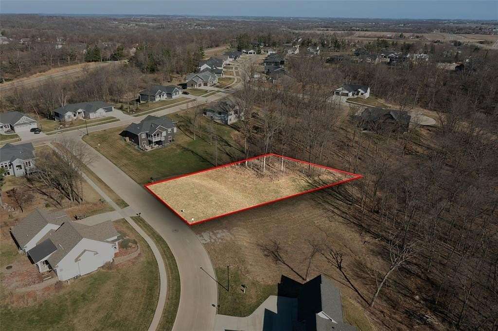 0.6 Acres of Residential Land for Sale in Hiawatha, Iowa