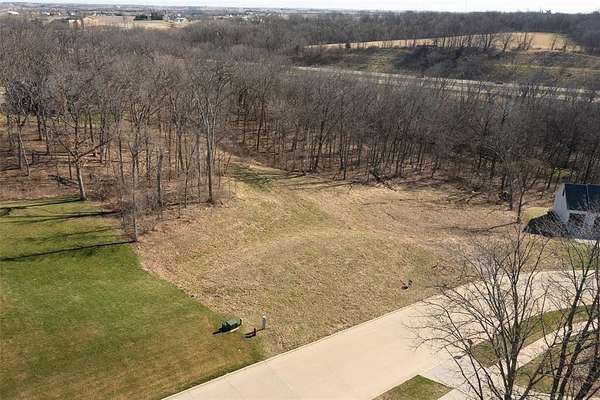 0.6 Acres of Residential Land for Sale in Hiawatha, Iowa