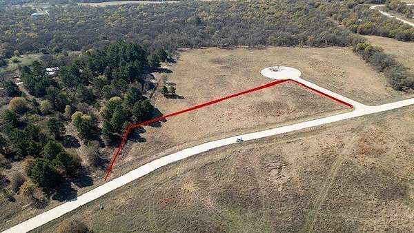 2 Acres of Residential Land for Sale in Poolville, Texas