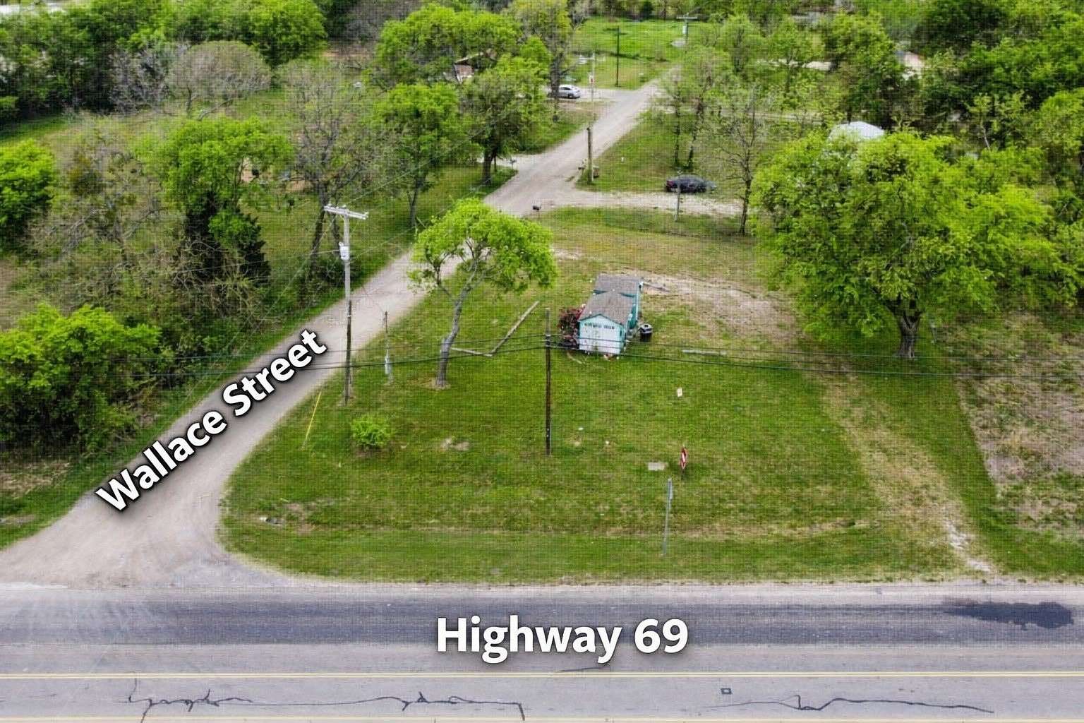 0.25 Acres of Mixed-Use Land for Sale in Lone Oak, Texas