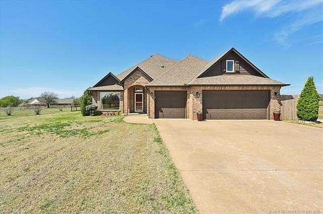 3.12 Acres of Land with Home for Sale in Broken Arrow, Oklahoma