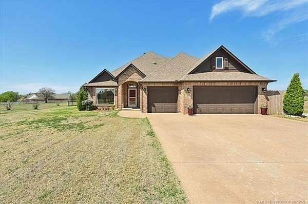 3.12 Acres of Land with Home for Sale in Broken Arrow, Oklahoma