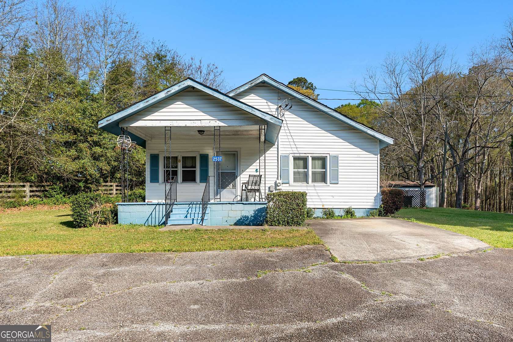 1.5 Acres of Land with Home for Sale in Thomaston, Georgia
