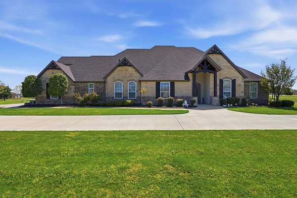 2 Acres of Land with Home for Sale in Granbury, Texas