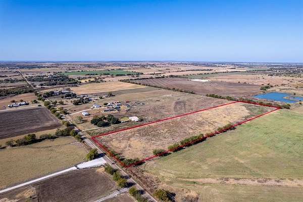 10 Acres of Land for Sale in Cleburne, Texas