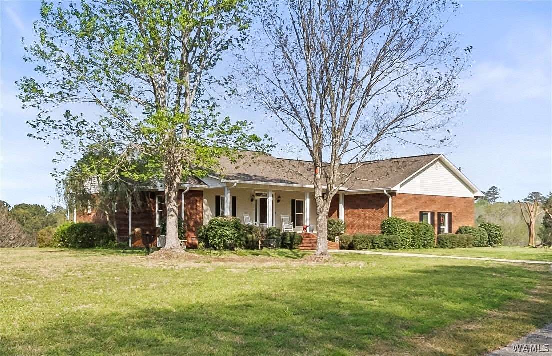 5.49 Acres of Land with Home for Sale in Gordo, Alabama