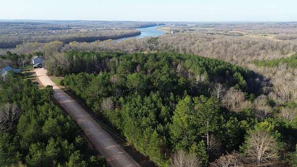 10 Acres of Recreational & Residential Land for Sale in Bath Springs, Tennessee