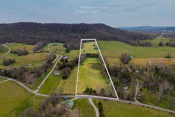 25 Acres of Recreational & Residential Land for Sale in Walling, Tennessee