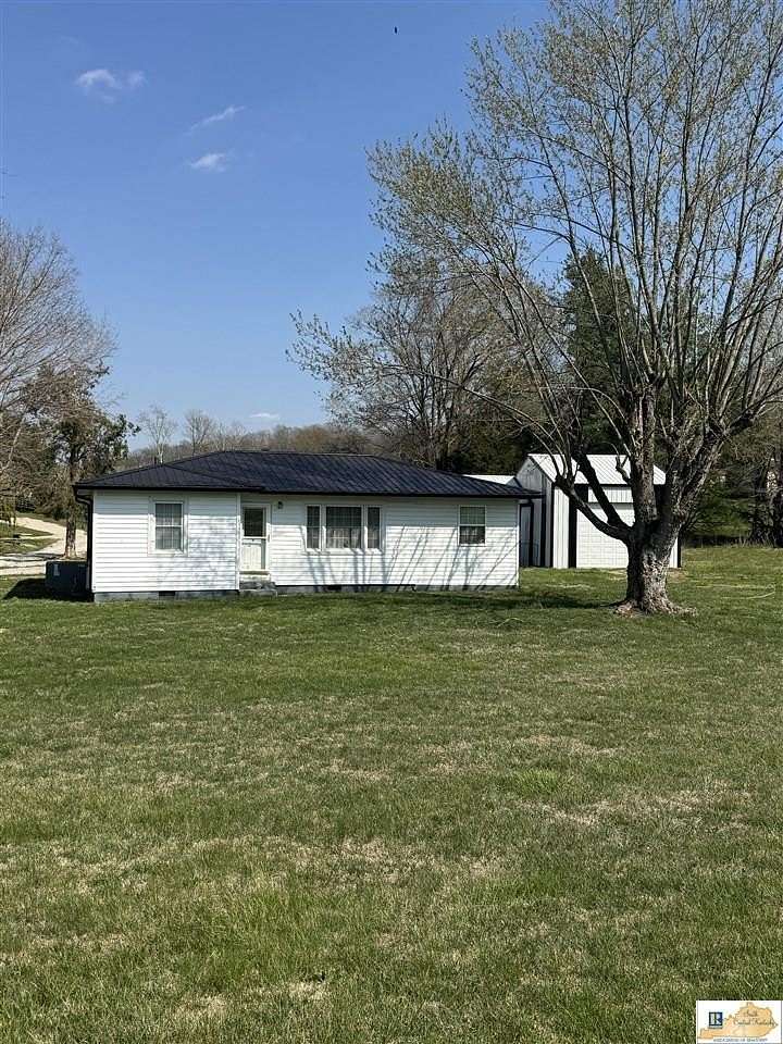 1.62 Acres of Land with Home for Sale in Glasgow, Kentucky