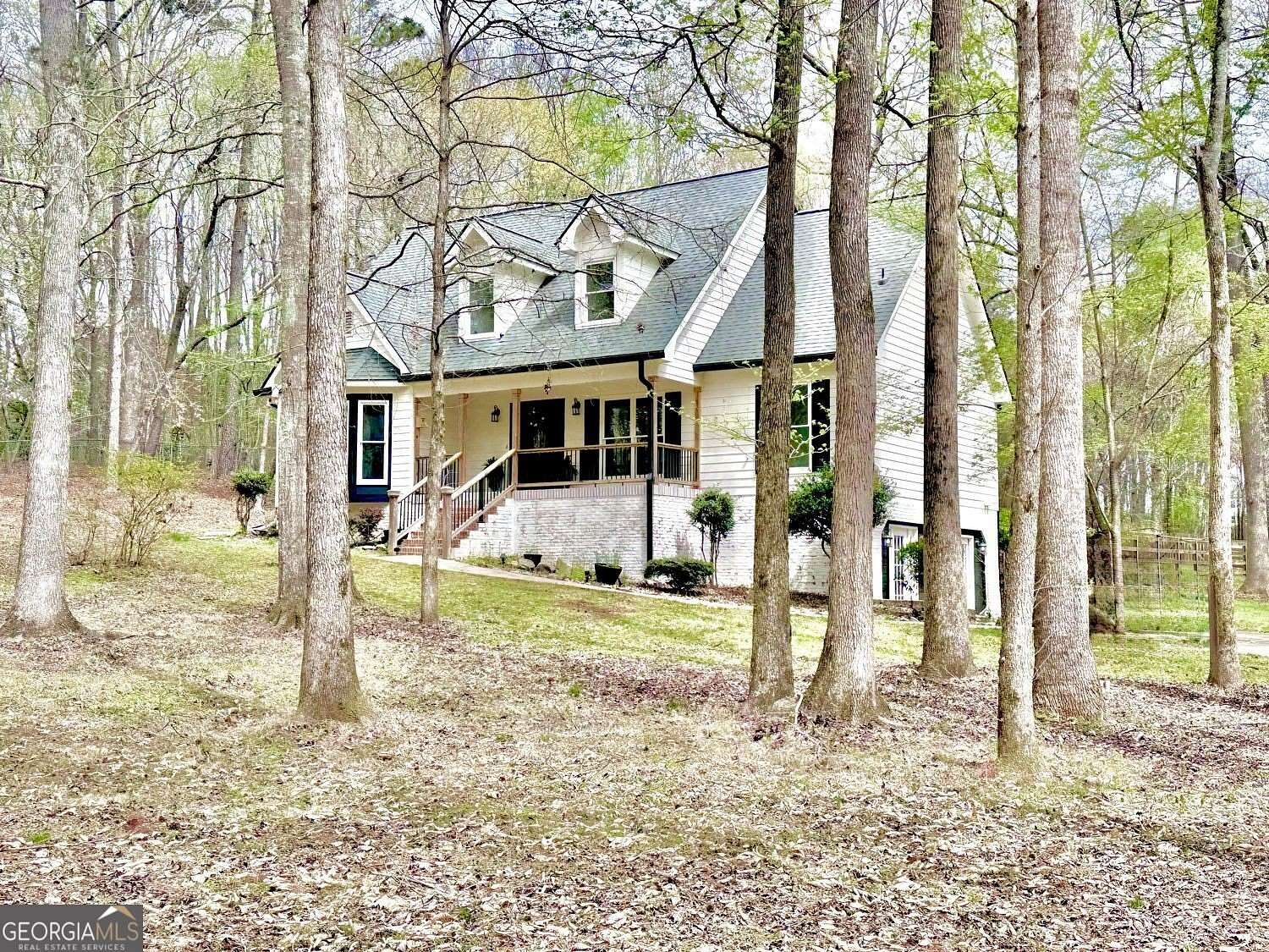 4.8 Acres of Land with Home for Sale in Hoschton, Georgia