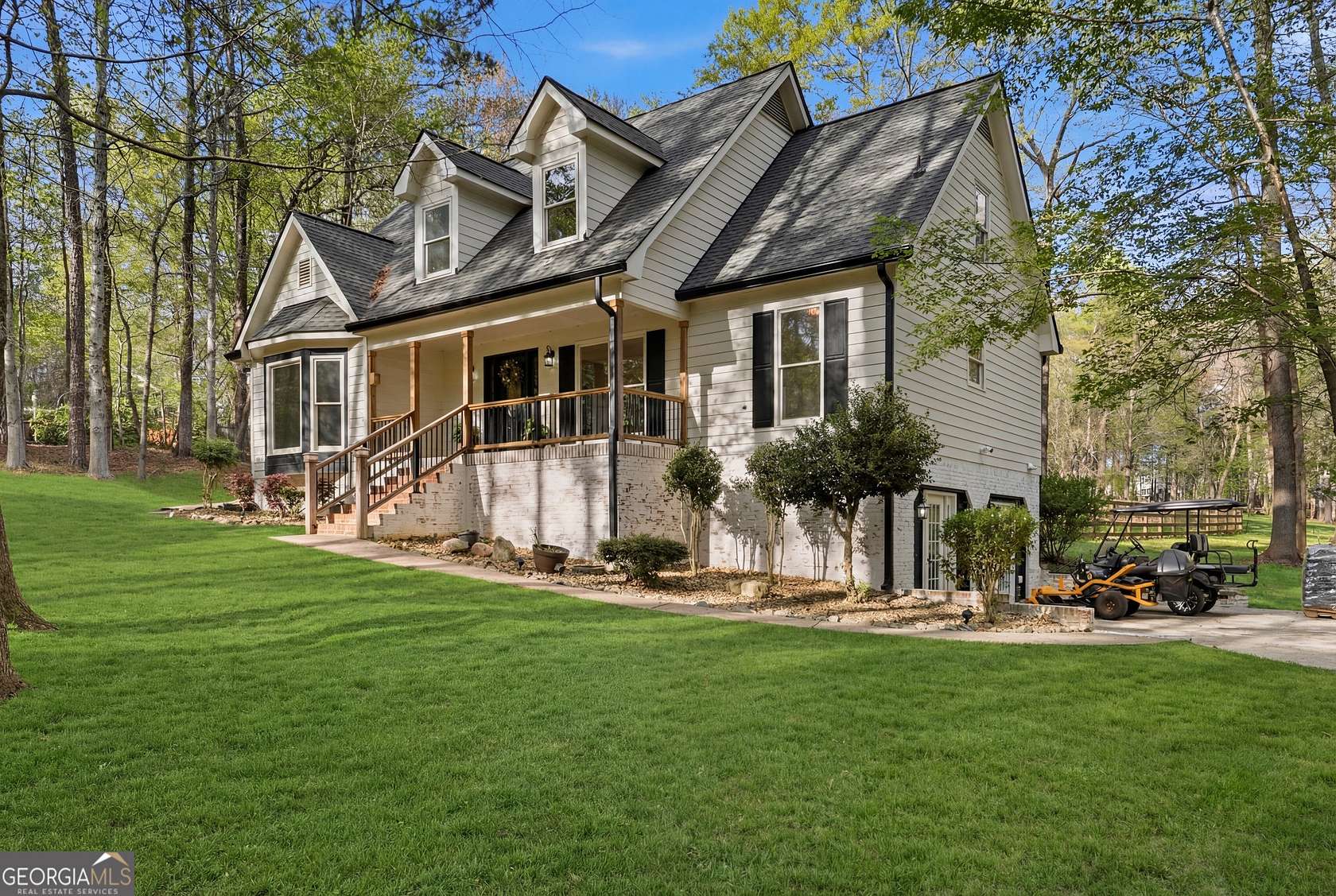 4.8 Acres of Land with Home for Sale in Hoschton, Georgia