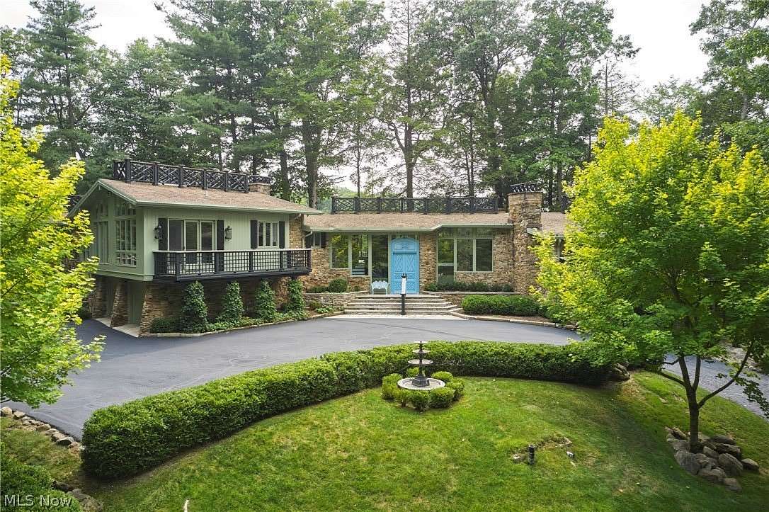 10.5 Acres of Land with Home for Sale in Akron, Ohio