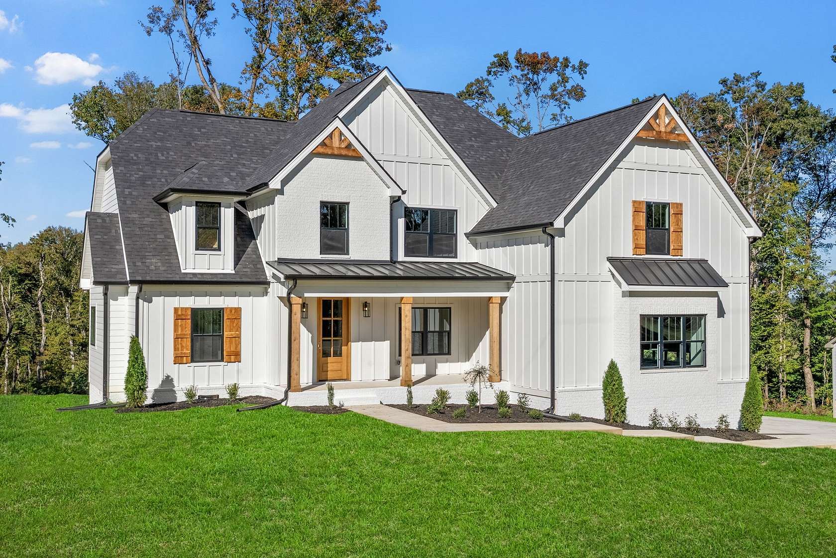 1.59 Acres of Land with Home for Sale in Clarksville, Tennessee