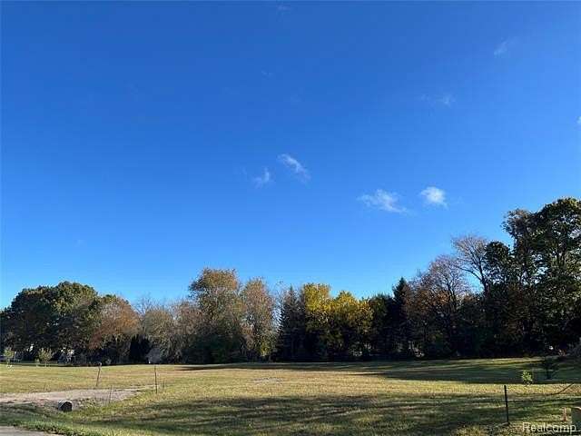 1 Acre of Residential Land for Sale in White Lake, Michigan
