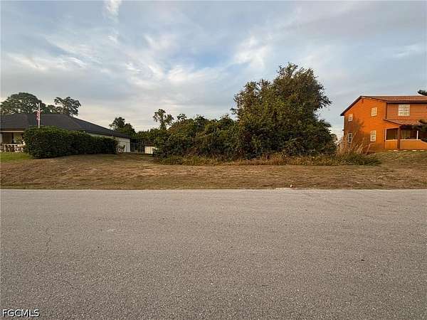 0.25 Acres of Residential Land for Sale in Lehigh Acres, Florida