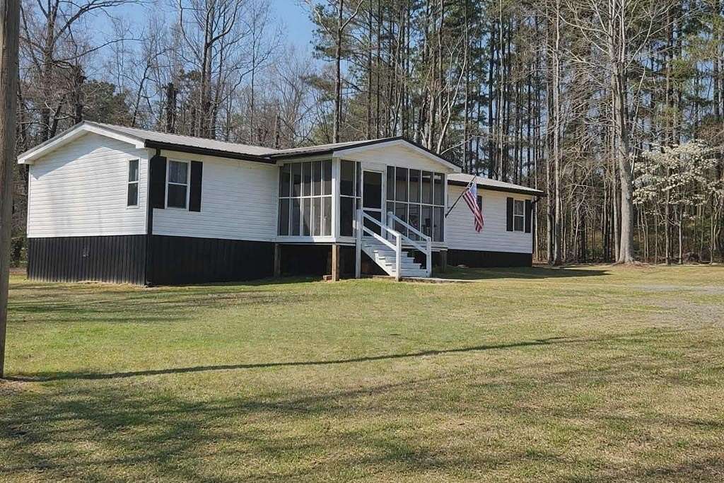 1.5 Acres of Land with Home for Sale in Chatsworth, Georgia
