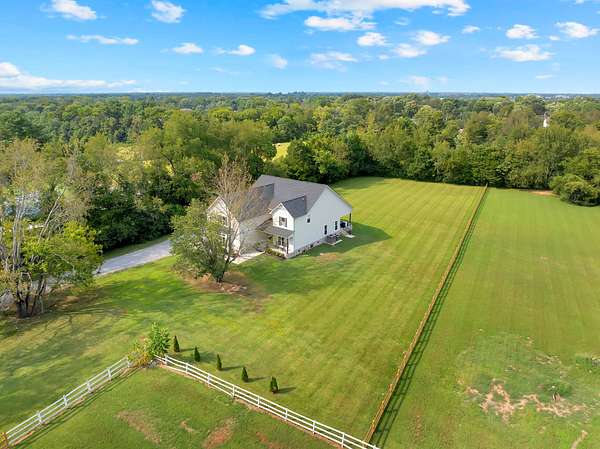 2 Acres of Land with Home for Sale in Murfreesboro, Tennessee