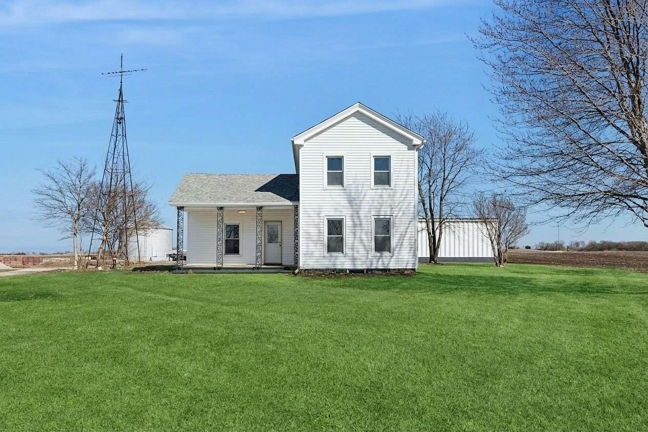 6 Acres of Land with Home for Sale in Marseilles, Illinois