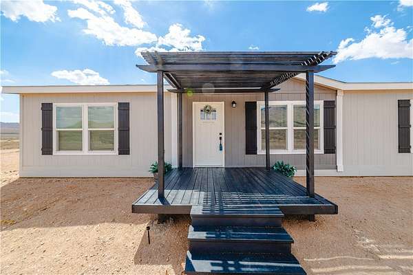 4.55 Acres of Land with Home for Sale in Kingman, Arizona