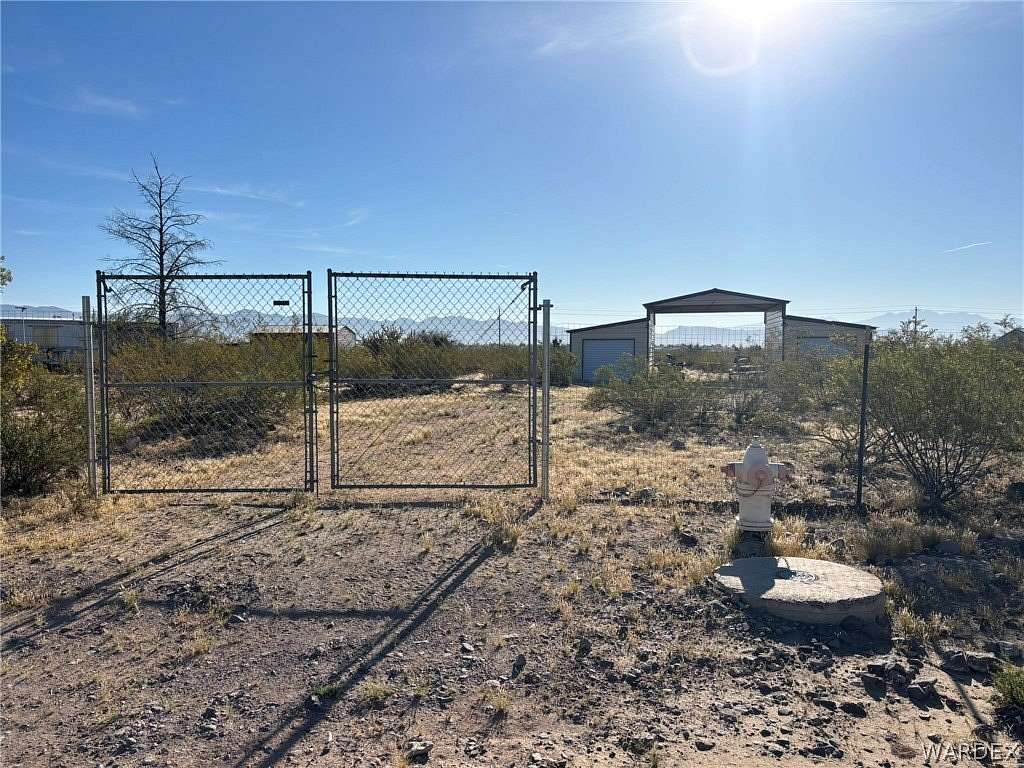 2.35 Acres of Residential Land for Sale in Golden Valley, Arizona