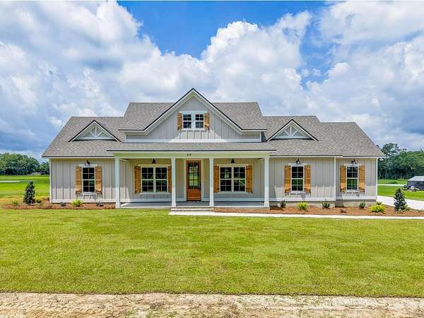 2.17 Acres of Land with Home for Sale in Ray City, Georgia