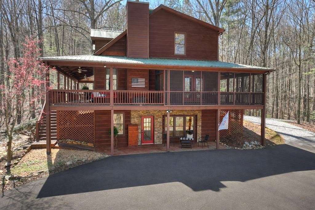 3.12 Acres of Land with Home for Sale in Ellijay, Georgia