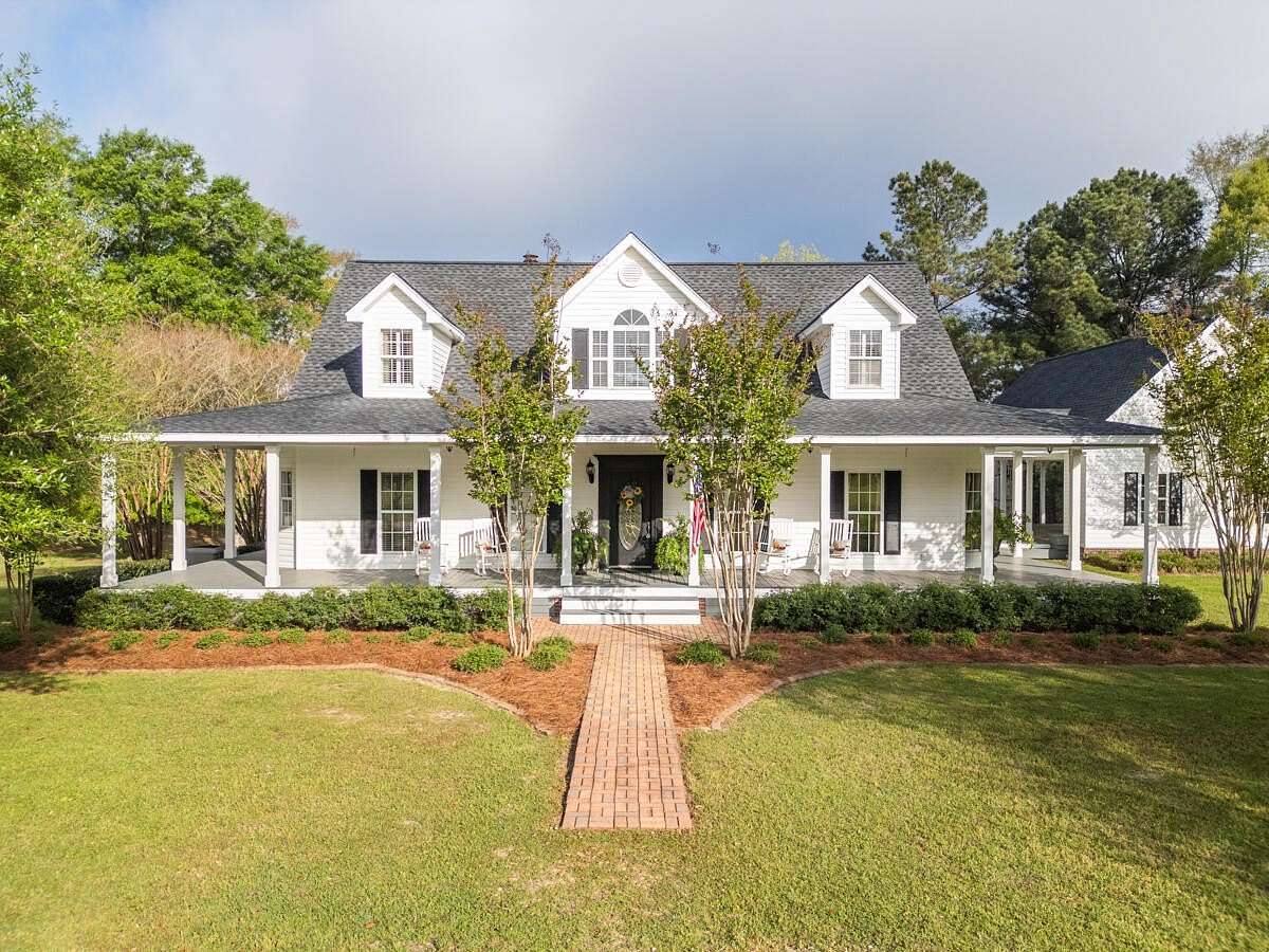 5.1 Acres of Land with Home for Sale in Hattiesburg, Mississippi