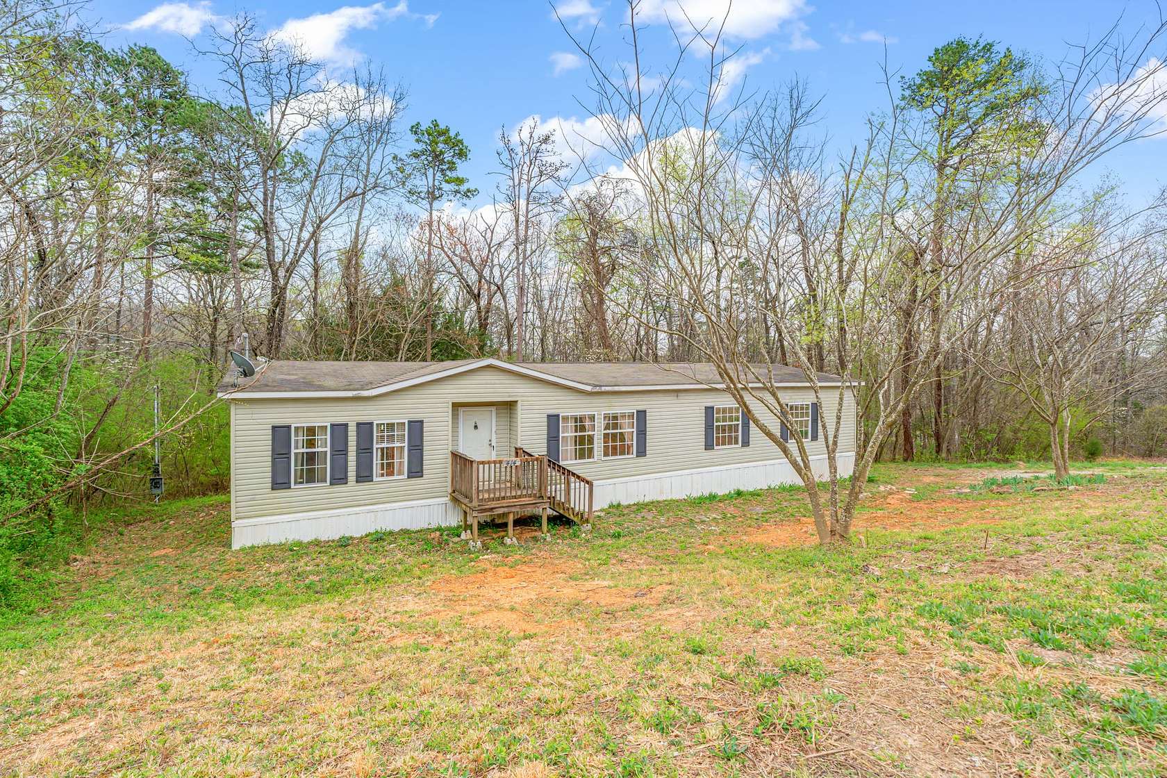 7 Acres of Land with Home for Sale in Rockwood, Tennessee