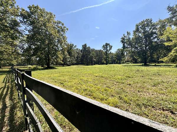 16 Acres of Land for Sale in Rockvale, Tennessee