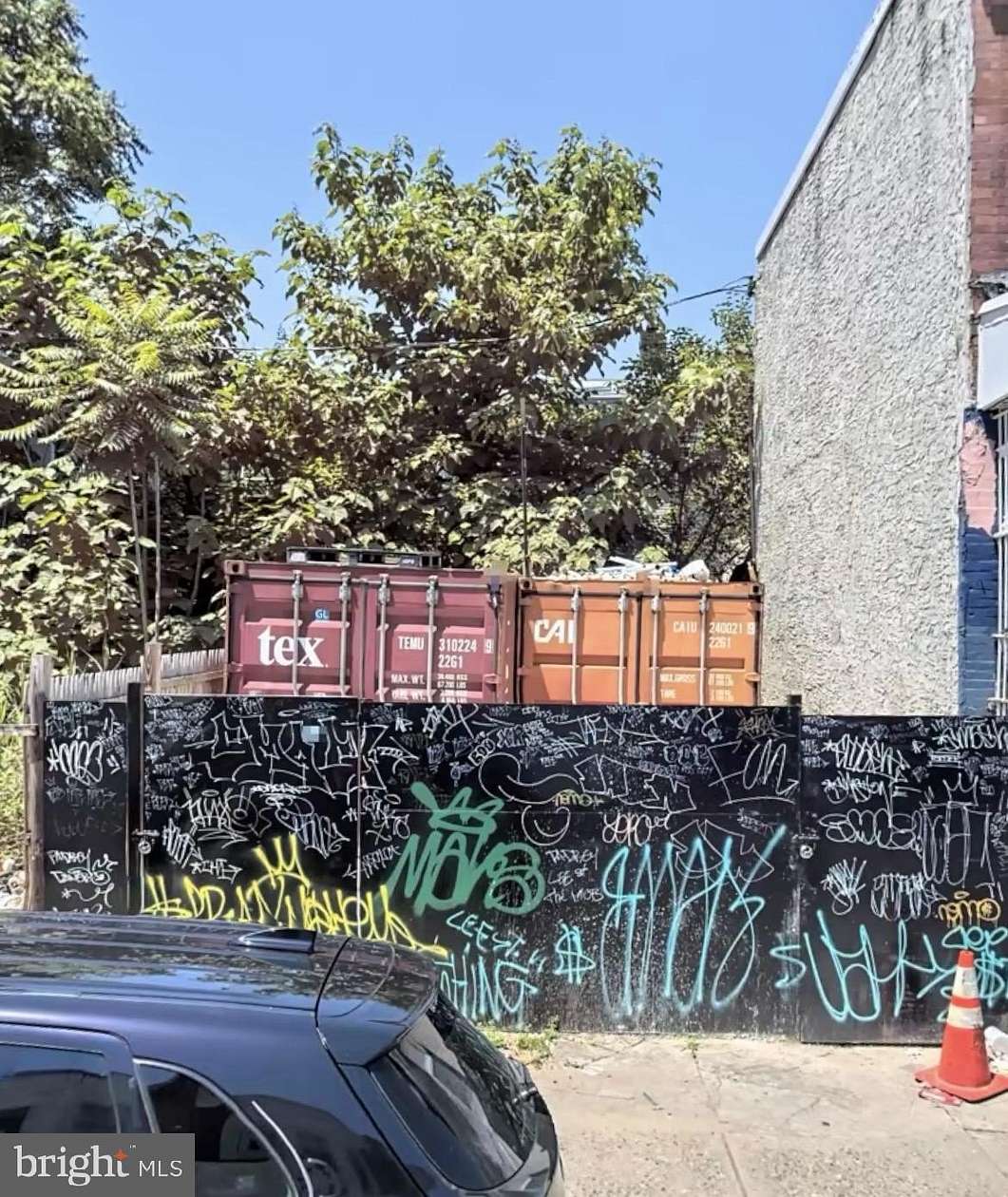 0.02 Acres of Land for Sale in Philadelphia, Pennsylvania