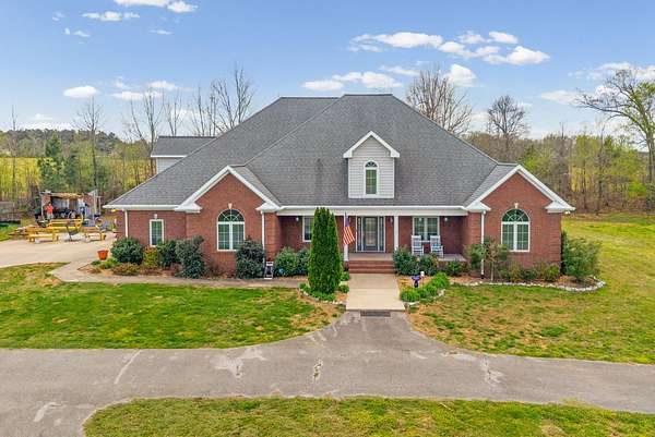 3 Acres of Land with Home for Sale in Hopkinsville, Kentucky