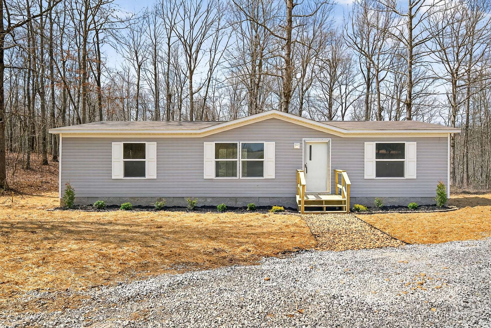 2 Acres of Land with Home for Sale in Sparta, Tennessee