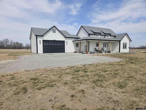 2 Acres of Land with Home for Sale in Fort Calhoun, Nebraska