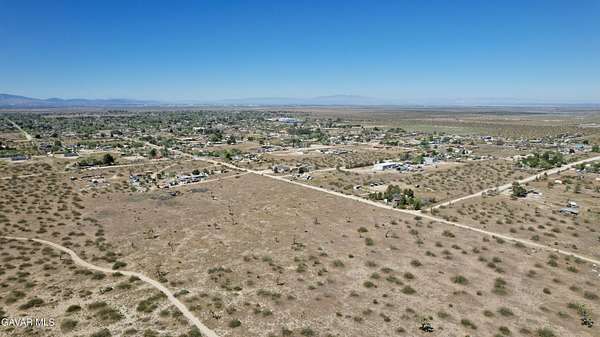 10.2 Acres of Land for Sale in Littlerock, California