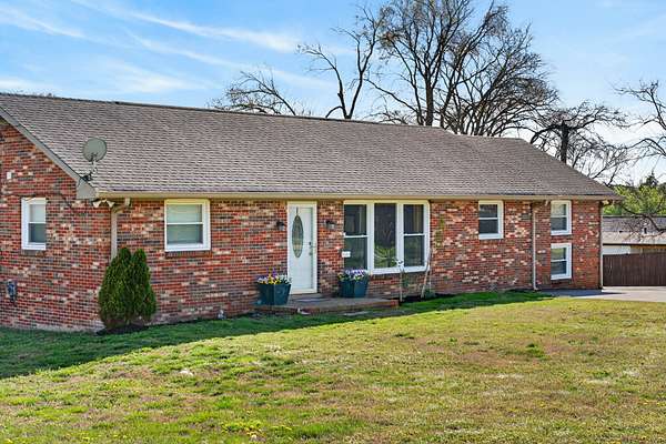 3.53 Acres of Improved Mixed-Use Land for Sale in Whites Creek, Tennessee