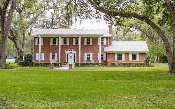 4.63 Acres of Land with Home for Sale in Live Oak, Florida