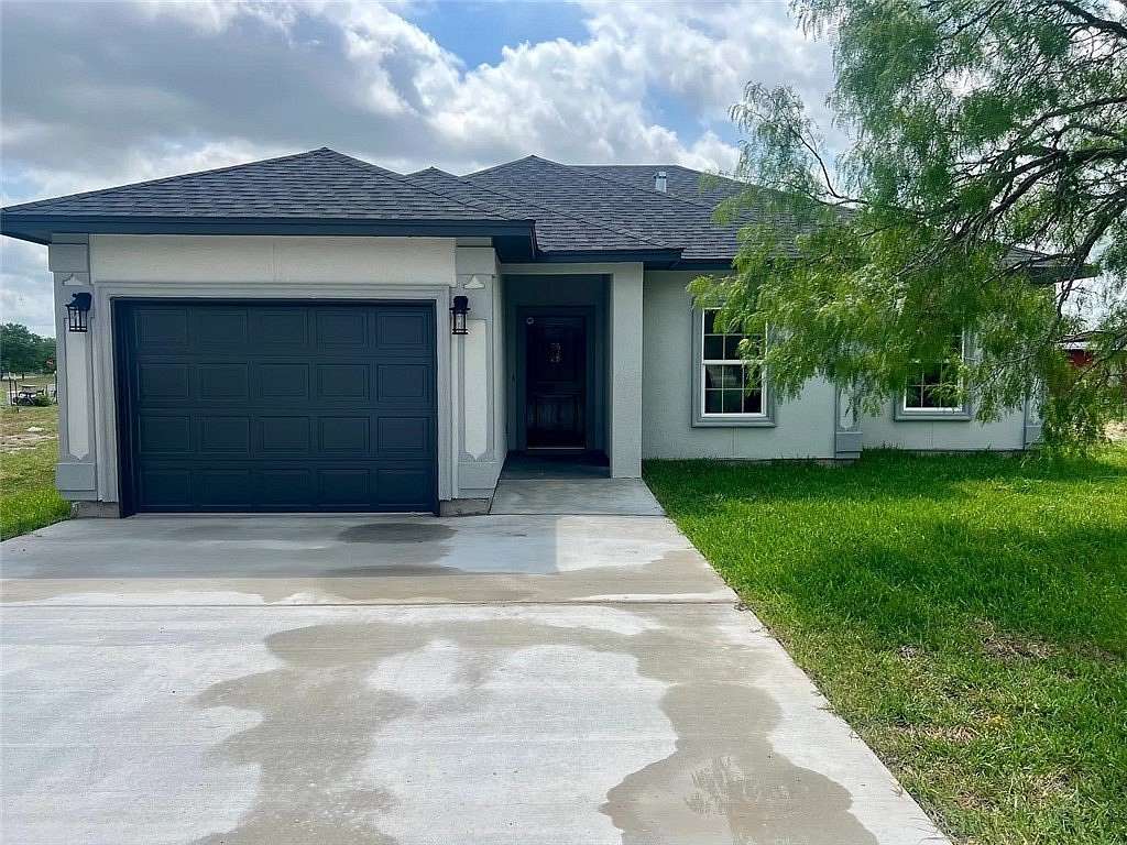 1.5 Acres of Land with Home for Sale in Orange Grove, Texas