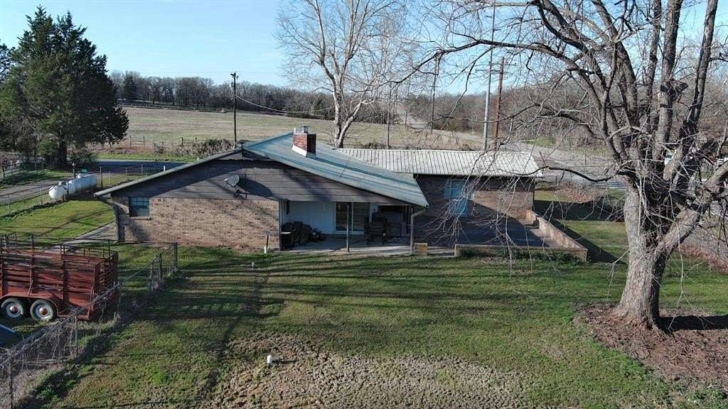 19.4 Acres of Land with Home for Sale in Wewoka, Oklahoma