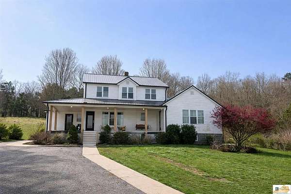 28.7 Acres of Land with Home for Sale in Munfordville, Kentucky