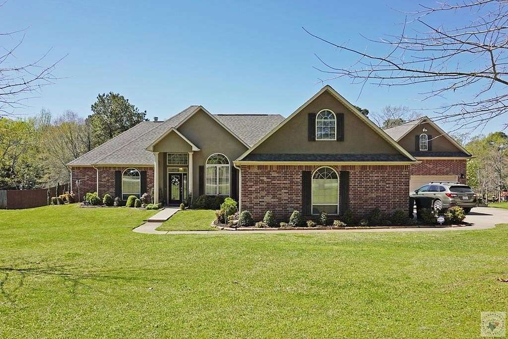 2.3 Acres of Land with Home for Sale in Texarkana, Texas